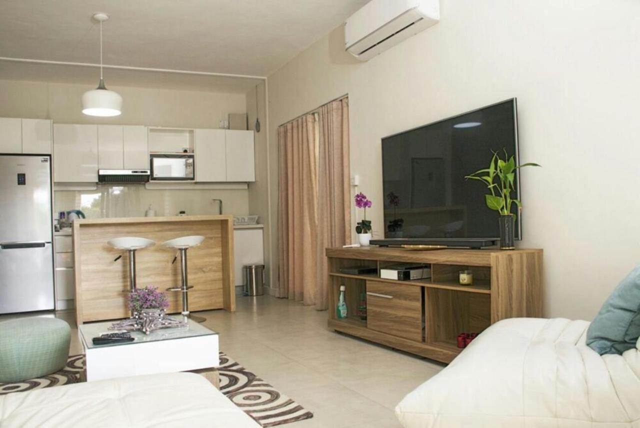 Luxury Modern 2-Bed Apartment Pereybere Grand Baie Exterior photo