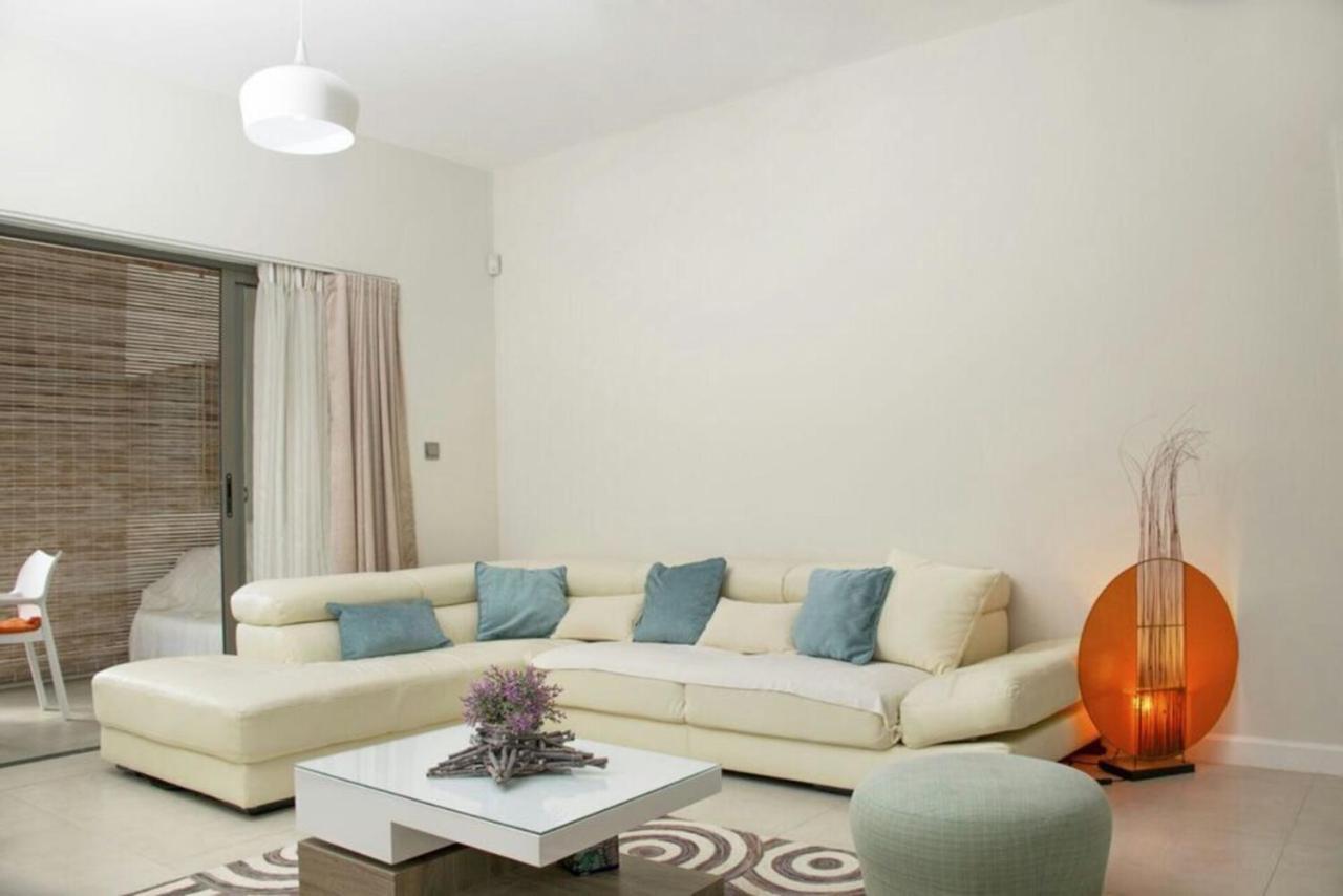 Luxury Modern 2-Bed Apartment Pereybere Grand Baie Exterior photo