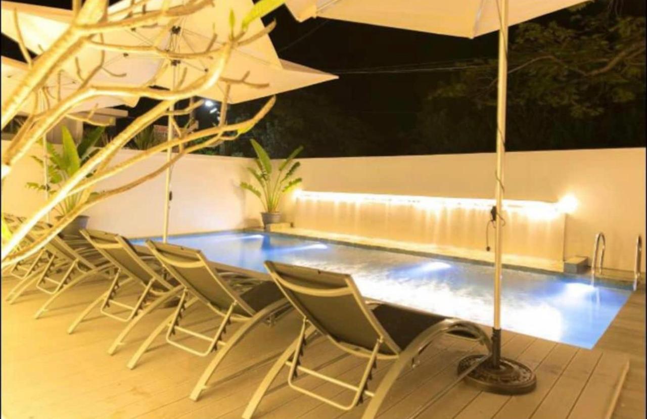 Luxury Modern 2-Bed Apartment Pereybere Grand Baie Exterior photo